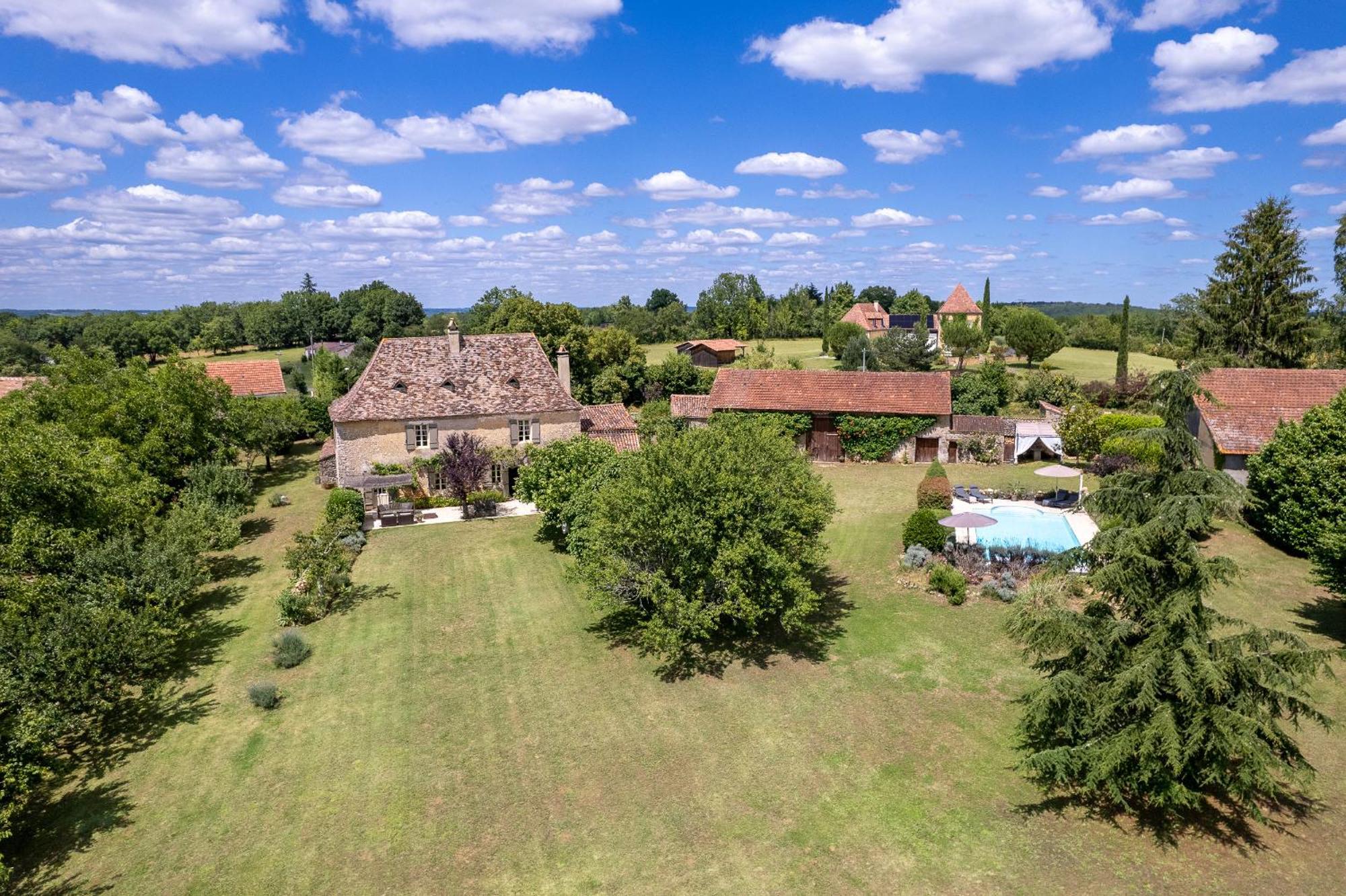 La Maison Louverie Pontours Buitenkant foto